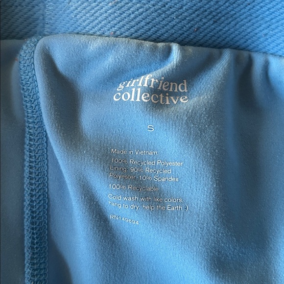 EUC Girlfriend Collective Trail Run Short in Haze, S - Picture 4 of 6